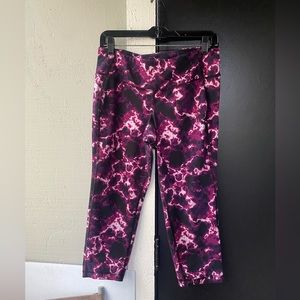 Old Navy compression capri workout leggings